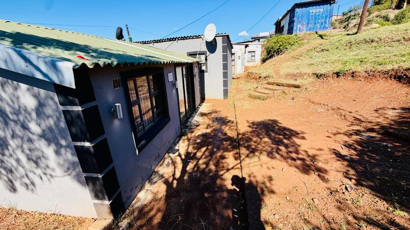 4 Bedroom Property for Sale in Kwamashu KwaZulu-Natal