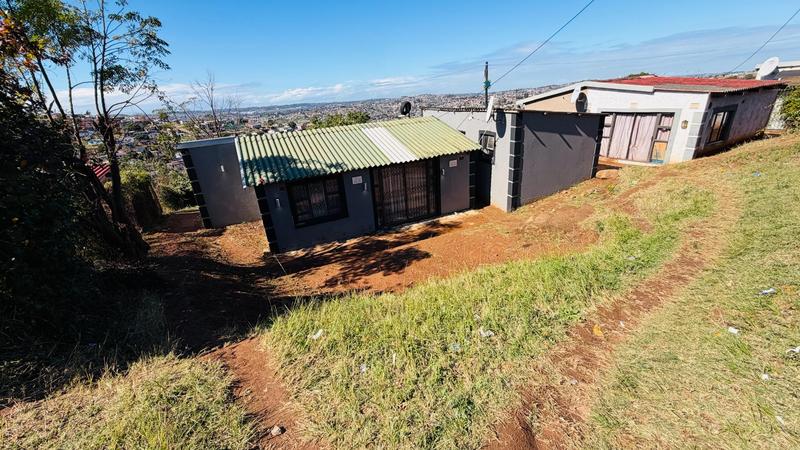 4 Bedroom Property for Sale in Kwamashu KwaZulu-Natal