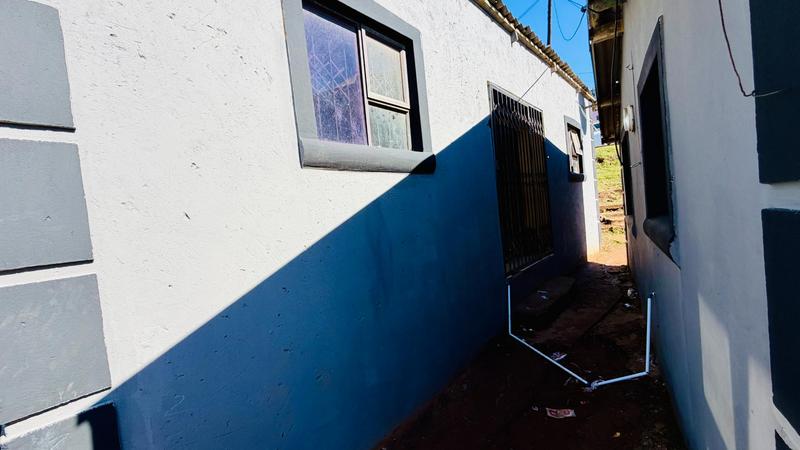 4 Bedroom Property for Sale in Kwamashu KwaZulu-Natal