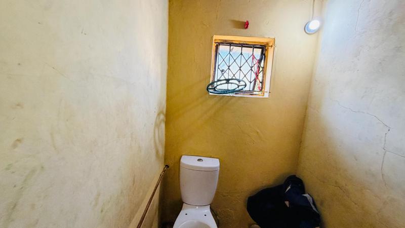 4 Bedroom Property for Sale in Kwamashu KwaZulu-Natal