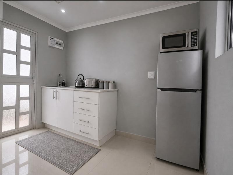 To Let 1 Bedroom Property for Rent in Bluff KwaZulu-Natal