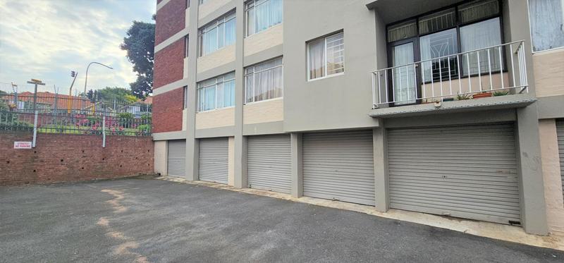 1 Bedroom Property for Sale in Essenwood KwaZulu-Natal