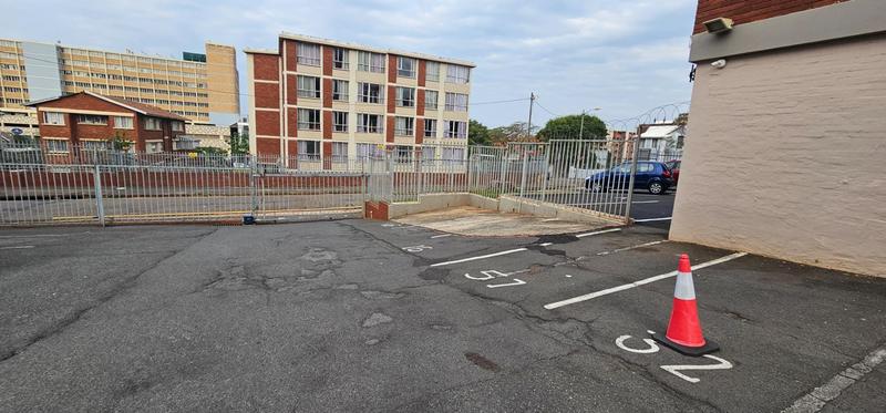 1 Bedroom Property for Sale in Essenwood KwaZulu-Natal