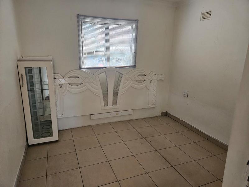 1 Bedroom Property for Sale in Overport KwaZulu-Natal