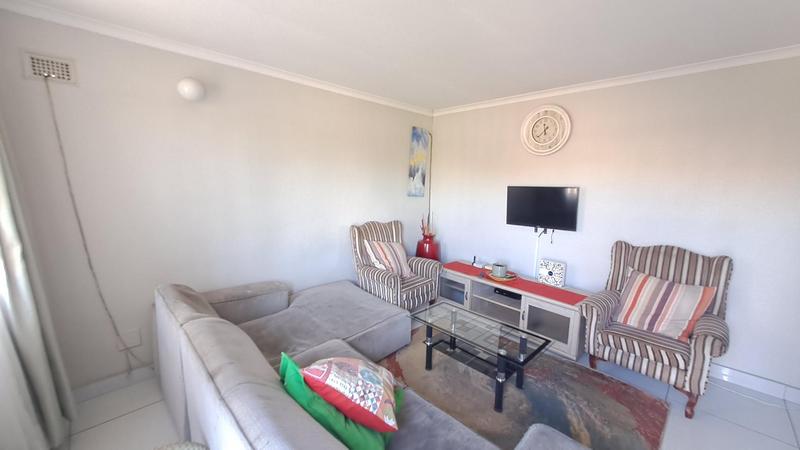 To Let 2 Bedroom Property for Rent in Umlazi KwaZulu-Natal
