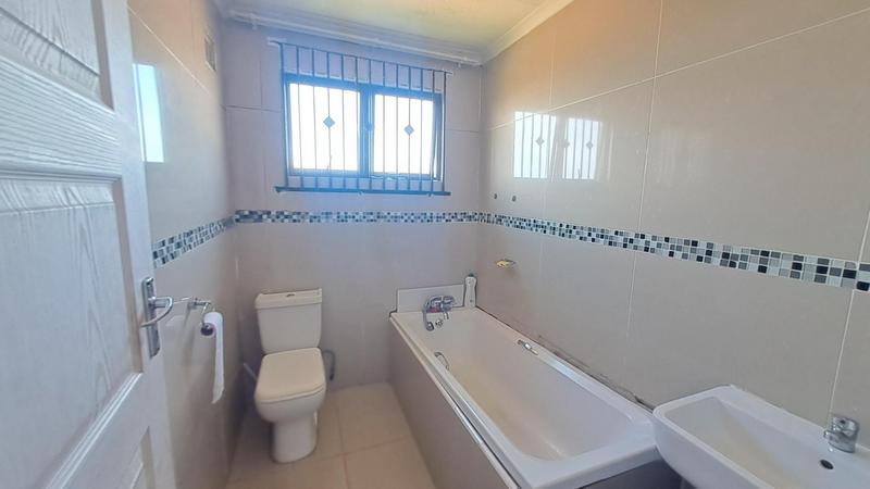 To Let 2 Bedroom Property for Rent in Umlazi KwaZulu-Natal