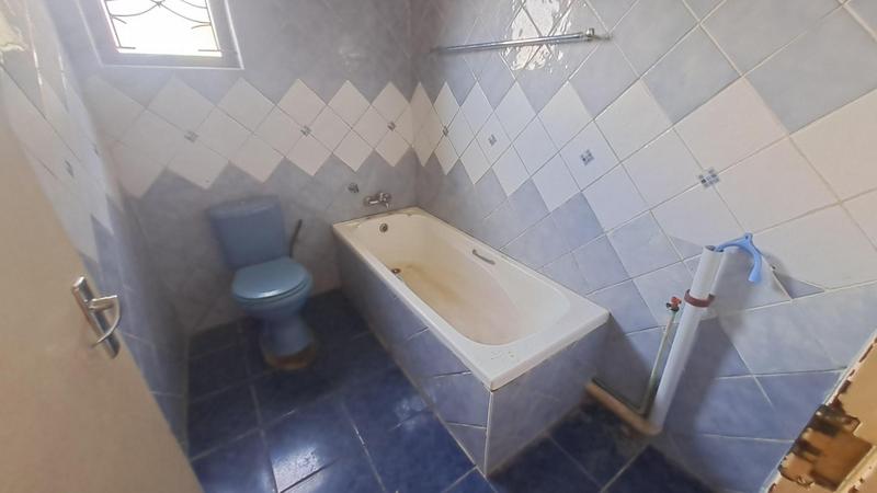 To Let 2 Bedroom Property for Rent in Umlazi KwaZulu-Natal