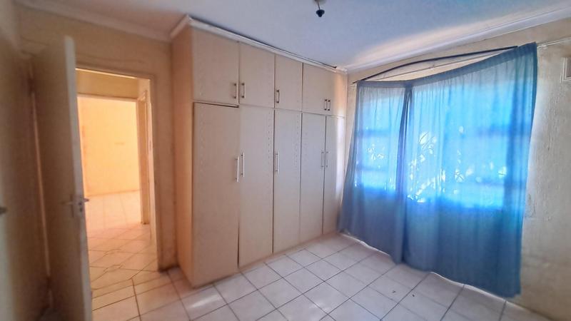 To Let 2 Bedroom Property for Rent in Umlazi KwaZulu-Natal