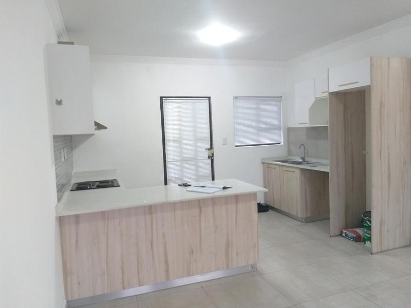 To Let 2 Bedroom Property for Rent in Trenance Manor KwaZulu-Natal