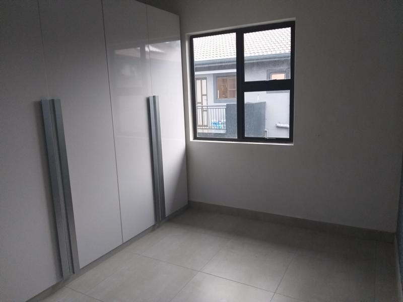 To Let 2 Bedroom Property for Rent in Trenance Manor KwaZulu-Natal