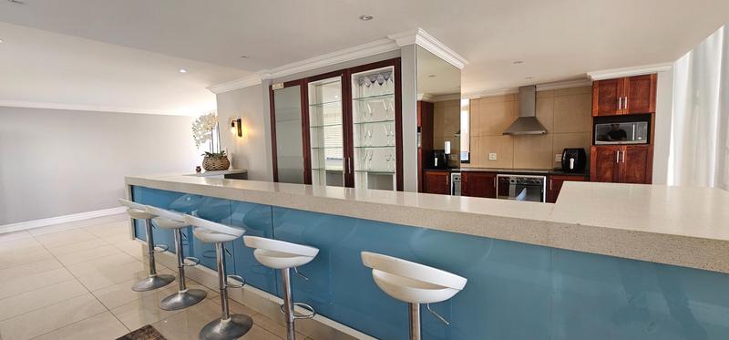 To Let 4 Bedroom Property for Rent in Point Waterfront KwaZulu-Natal