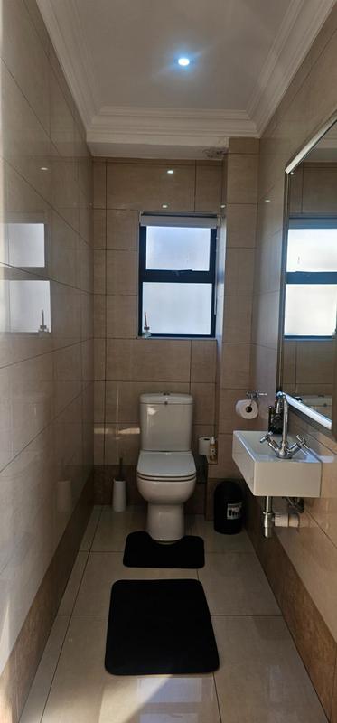 To Let 4 Bedroom Property for Rent in Point Waterfront KwaZulu-Natal