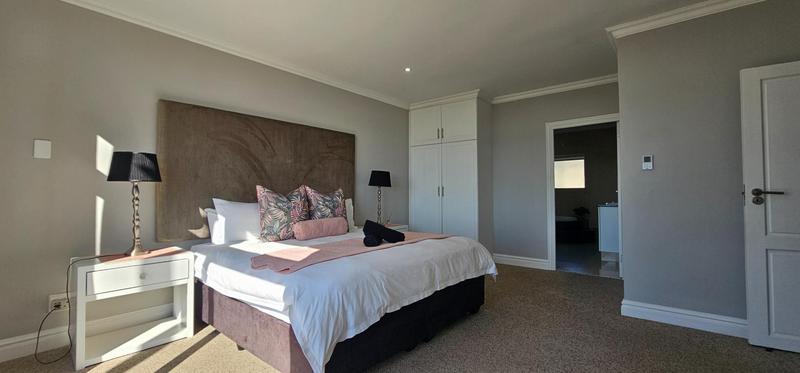 To Let 4 Bedroom Property for Rent in Point Waterfront KwaZulu-Natal