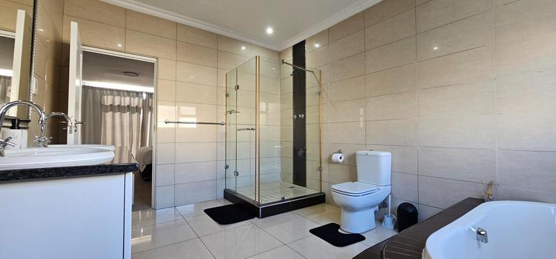To Let 4 Bedroom Property for Rent in Point Waterfront KwaZulu-Natal