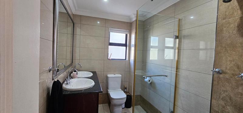 To Let 4 Bedroom Property for Rent in Point Waterfront KwaZulu-Natal