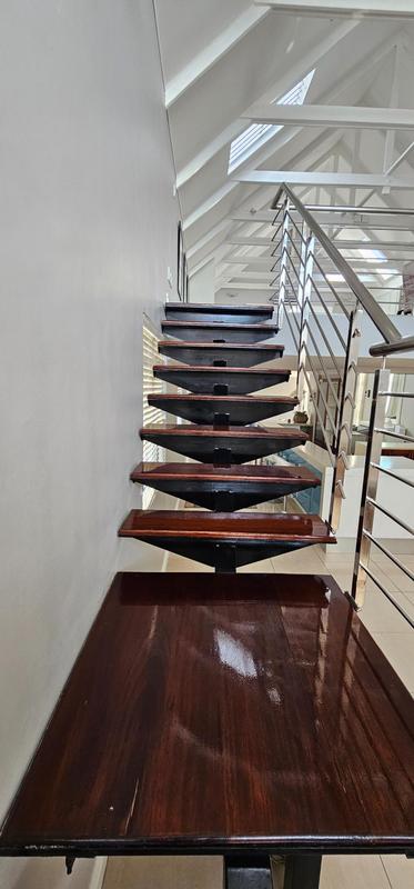 To Let 4 Bedroom Property for Rent in Point Waterfront KwaZulu-Natal