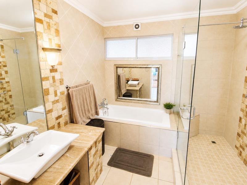 2 Bedroom Property for Sale in Umhlanga KwaZulu-Natal