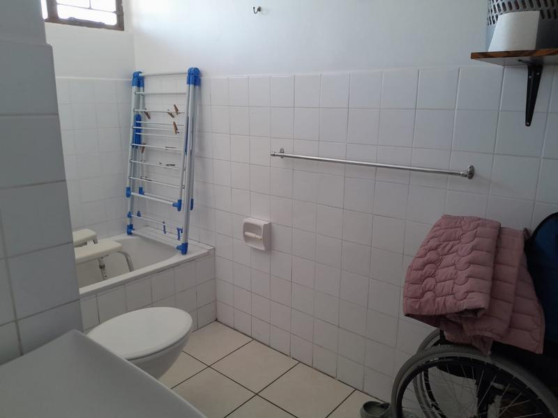 To Let 2 Bedroom Property for Rent in Windermere KwaZulu-Natal