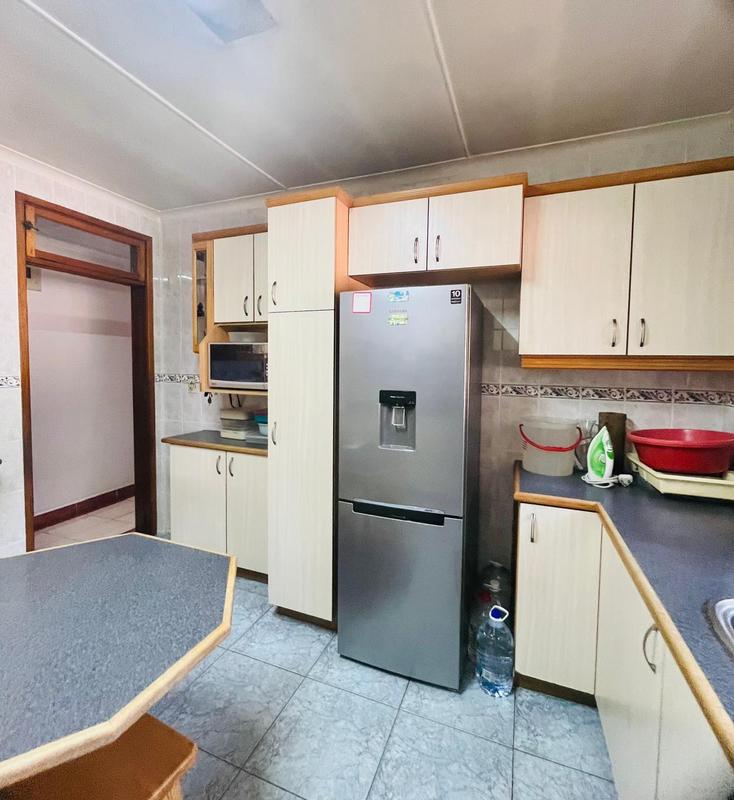 7 Bedroom Property for Sale in Duffs Road KwaZulu-Natal