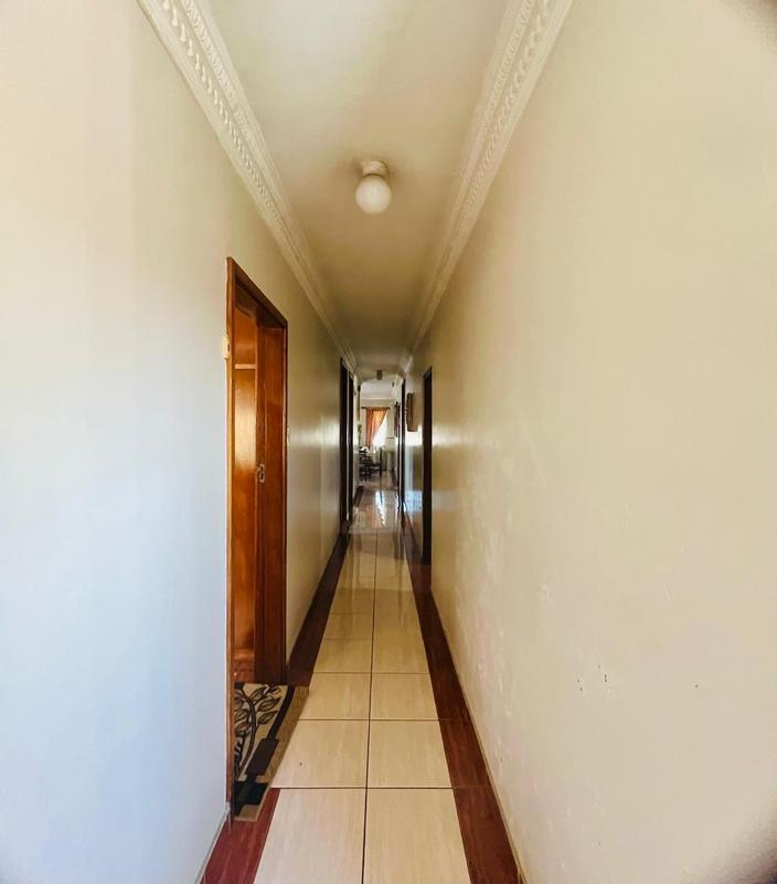 7 Bedroom Property for Sale in Duffs Road KwaZulu-Natal