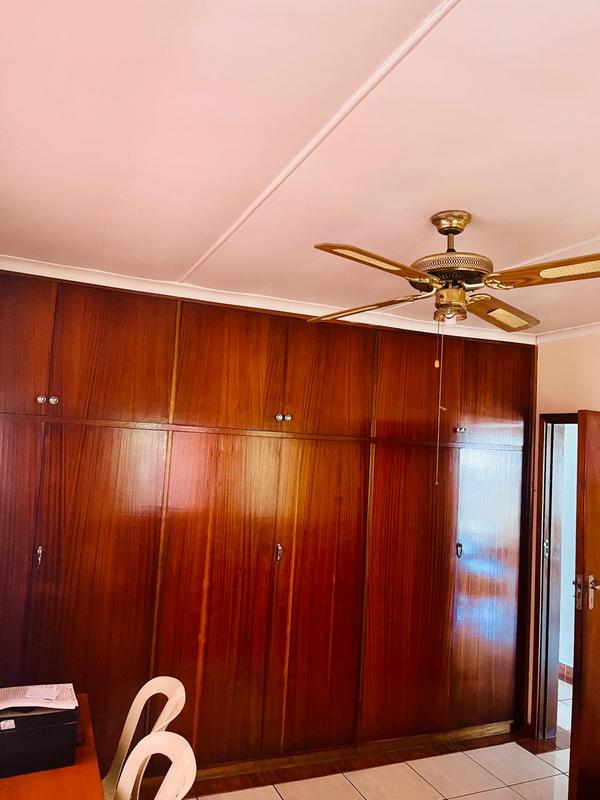 7 Bedroom Property for Sale in Duffs Road KwaZulu-Natal