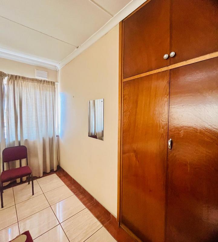 7 Bedroom Property for Sale in Duffs Road KwaZulu-Natal