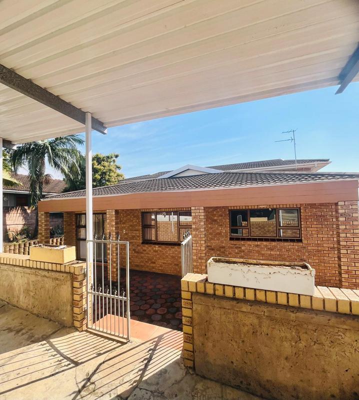 7 Bedroom Property for Sale in Duffs Road KwaZulu-Natal