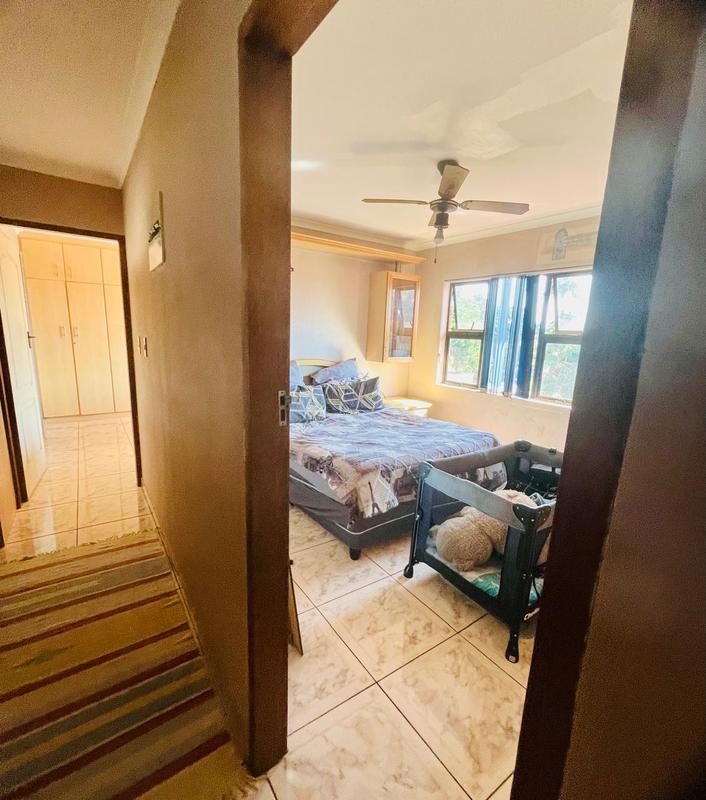 7 Bedroom Property for Sale in Duffs Road KwaZulu-Natal