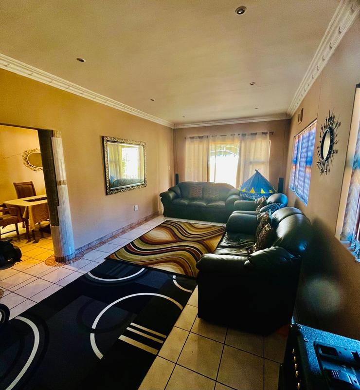3 Bedroom Property for Sale in Duffs Road KwaZulu-Natal