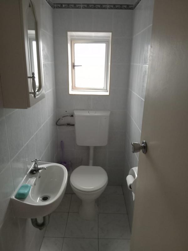 To Let 2 Bedroom Property for Rent in North Beach KwaZulu-Natal