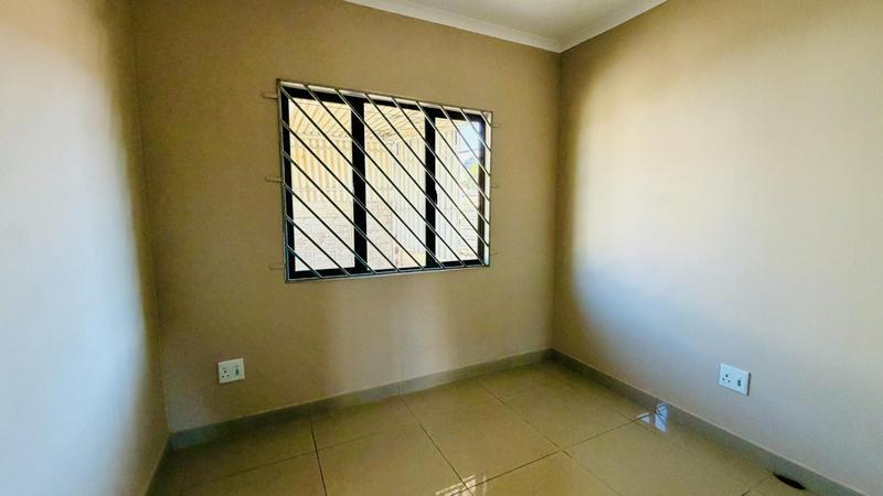 To Let 2 Bedroom Property for Rent in Westham KwaZulu-Natal