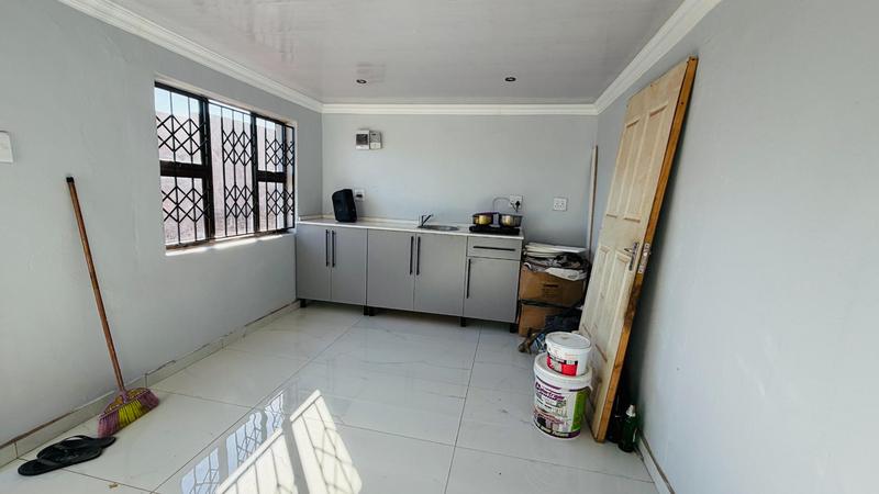 3 Bedroom Property for Sale in Kwamashu KwaZulu-Natal