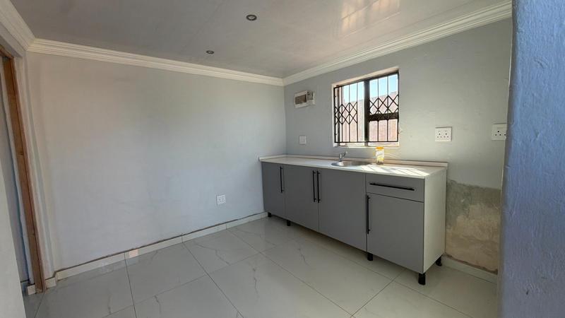 3 Bedroom Property for Sale in Kwamashu KwaZulu-Natal