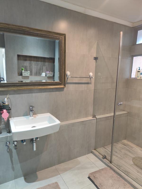 1 Bedroom Property for Sale in North Beach KwaZulu-Natal