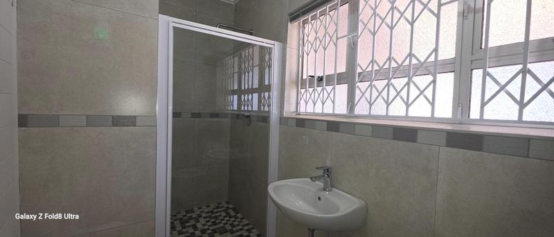 To Let 1 Bedroom Property for Rent in Durban North KwaZulu-Natal