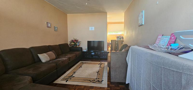 To Let 1 Bedroom Property for Rent in Essenwood KwaZulu-Natal