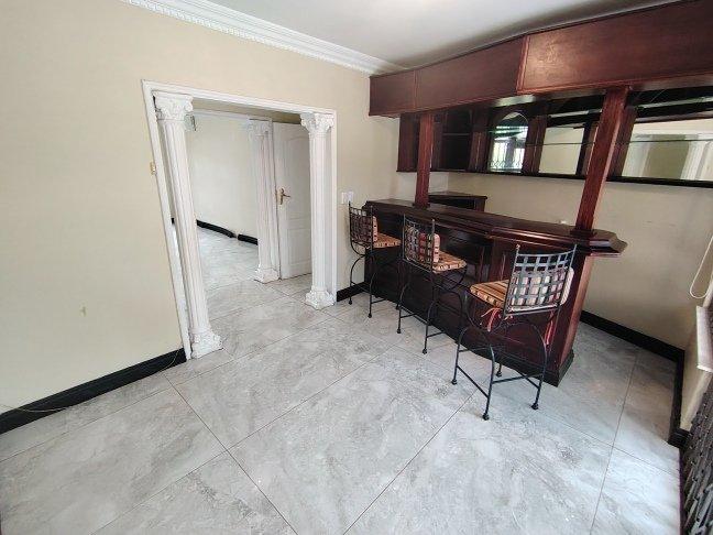 6 Bedroom Property for Sale in Umhlanga KwaZulu-Natal