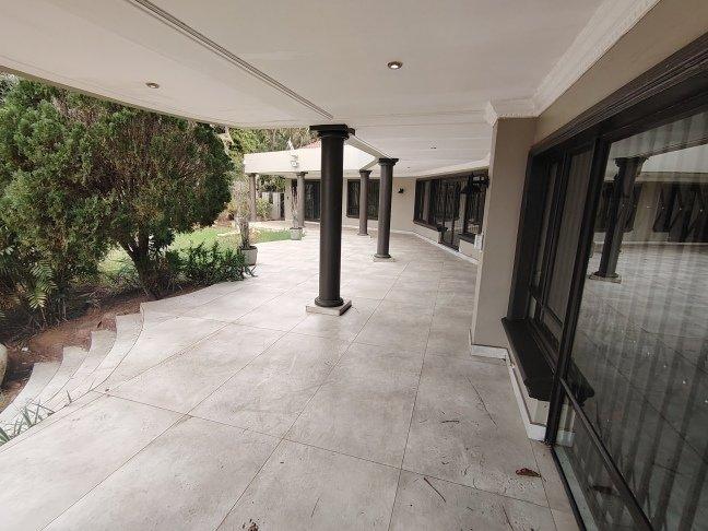 6 Bedroom Property for Sale in Umhlanga KwaZulu-Natal