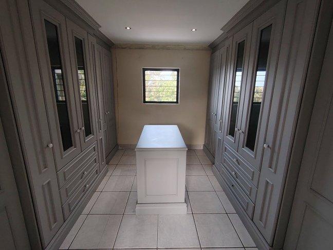 6 Bedroom Property for Sale in Umhlanga KwaZulu-Natal
