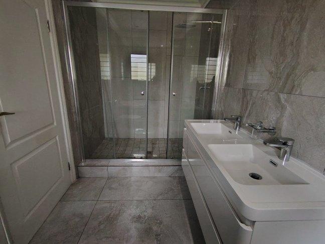6 Bedroom Property for Sale in Umhlanga KwaZulu-Natal
