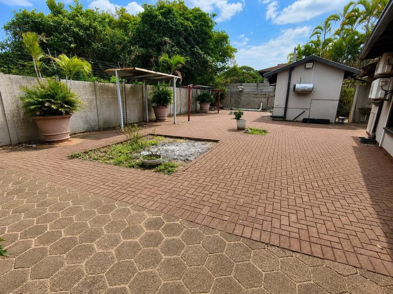 6 Bedroom Property for Sale in Umhlanga KwaZulu-Natal