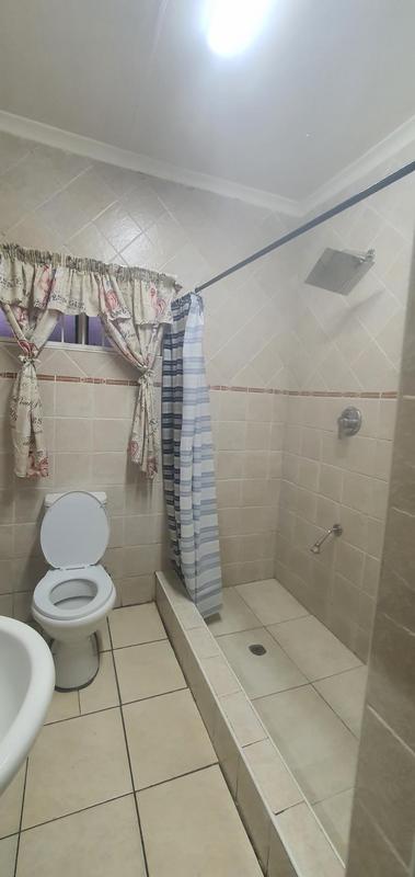 To Let 2 Bedroom Property for Rent in Lennoxton KwaZulu-Natal