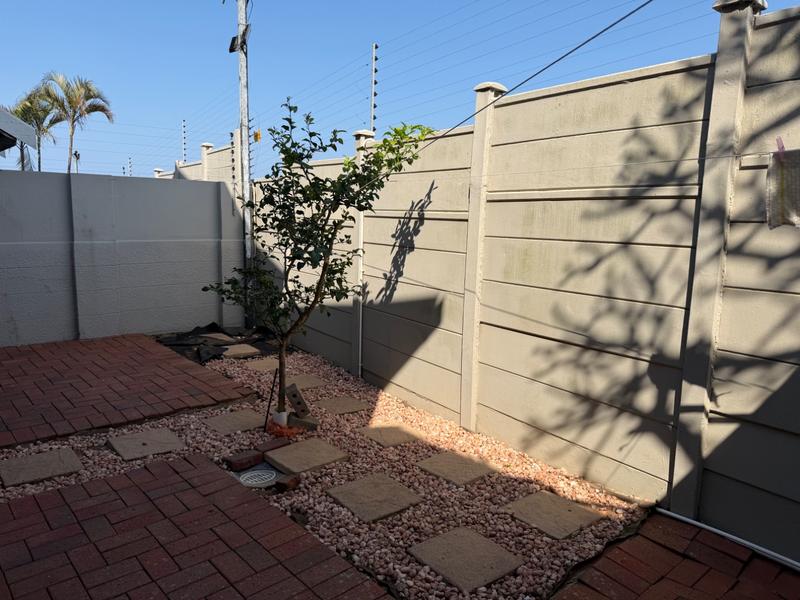 2 Bedroom Property for Sale in Umhlanga KwaZulu-Natal