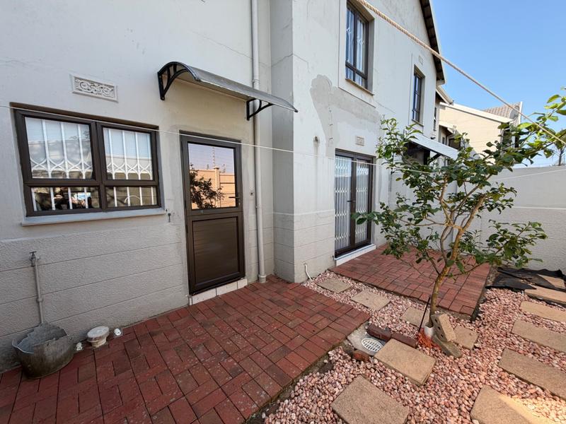 2 Bedroom Property for Sale in Umhlanga KwaZulu-Natal