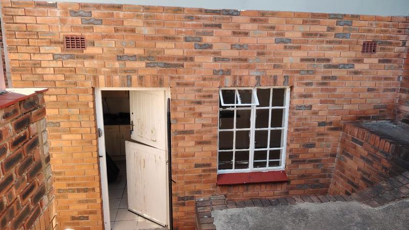 To Let 1 Bedroom Property for Rent in Malvern KwaZulu-Natal