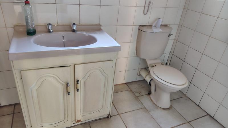 To Let 1 Bedroom Property for Rent in Malvern KwaZulu-Natal