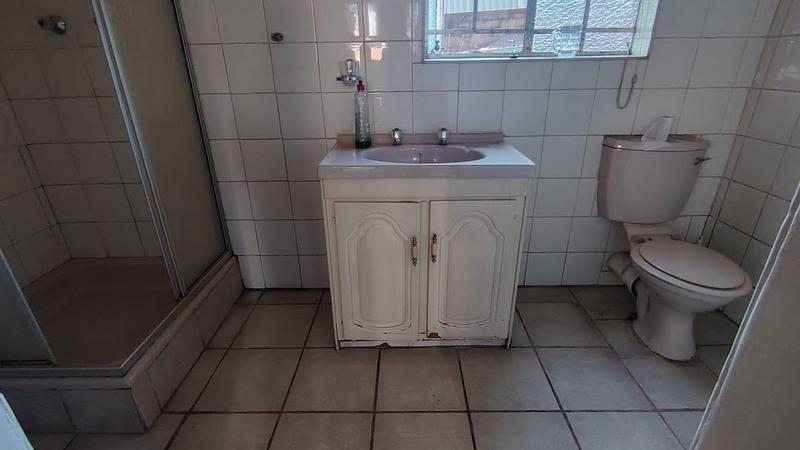To Let 1 Bedroom Property for Rent in Malvern KwaZulu-Natal