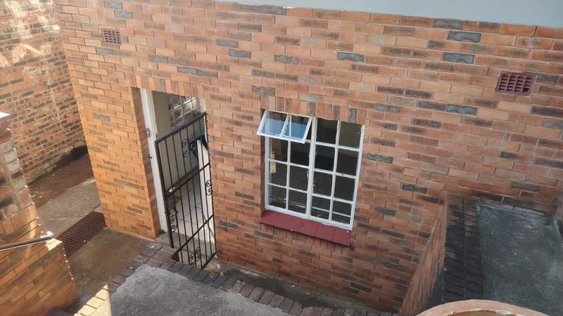 To Let 1 Bedroom Property for Rent in Malvern KwaZulu-Natal