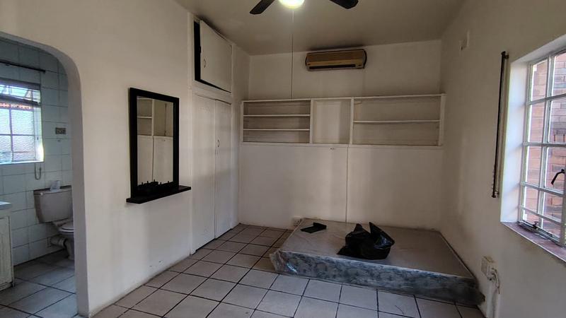 To Let 1 Bedroom Property for Rent in Malvern KwaZulu-Natal