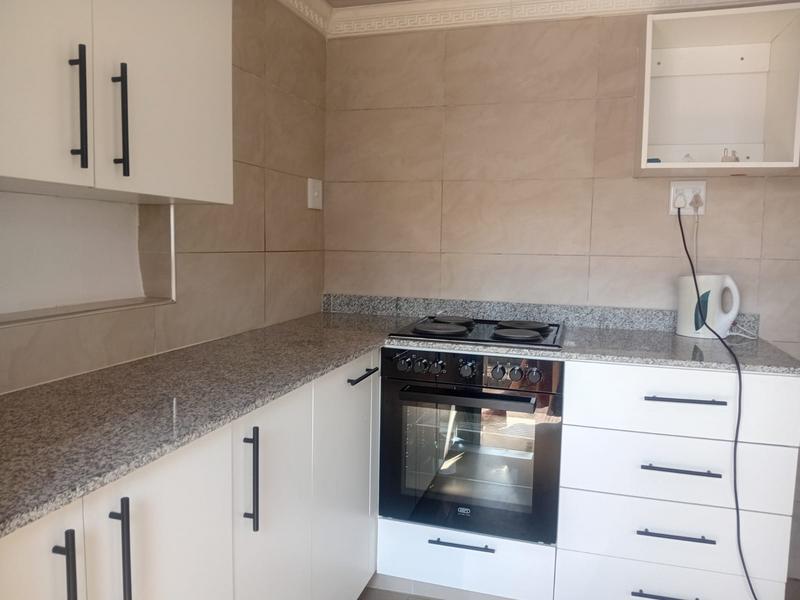 To Let 2 Bedroom Property for Rent in Umlazi KwaZulu-Natal